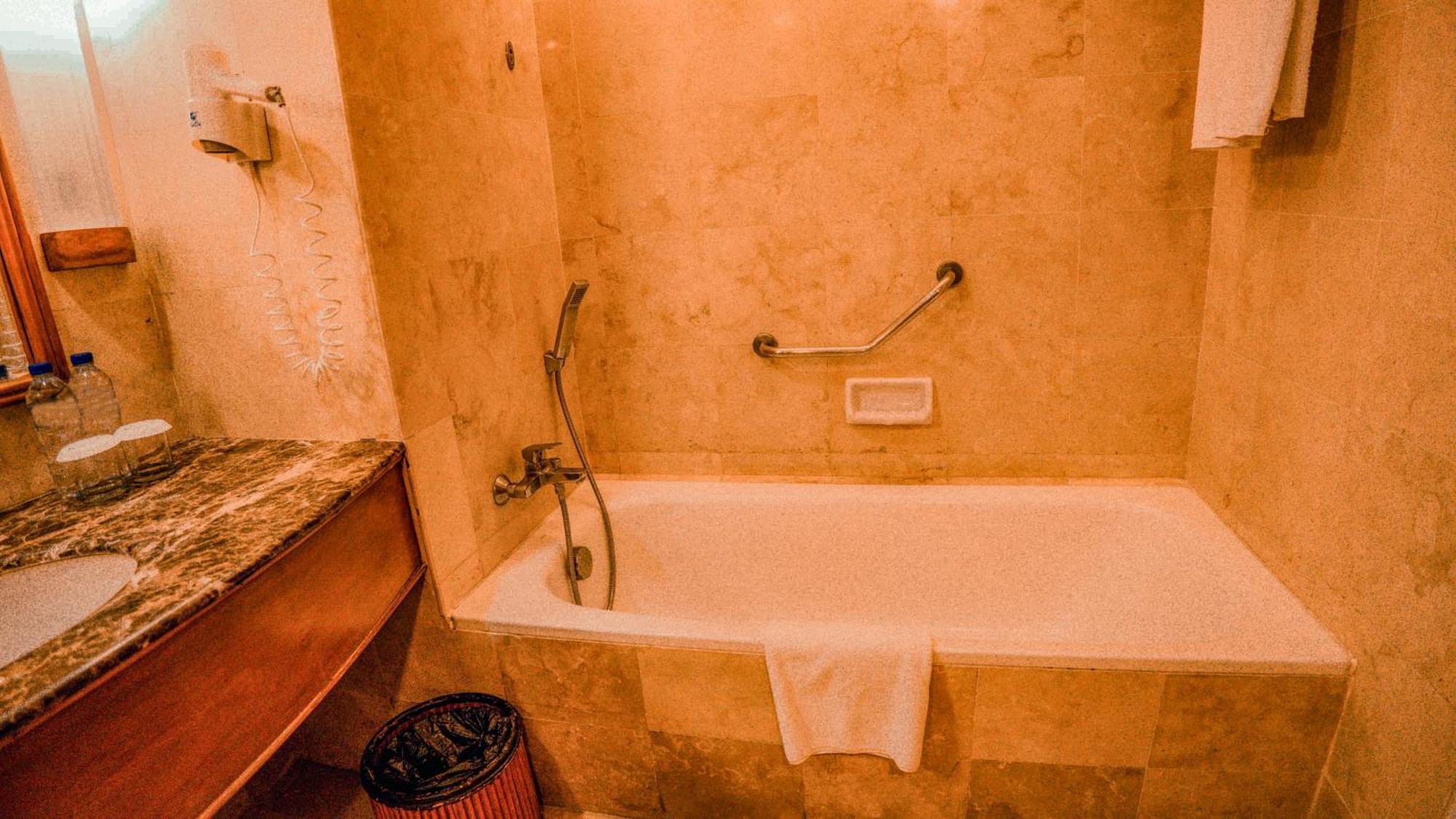 Chambre Super Deluxe avec Transfert Aéroport Gratuit - Vue sur Piscine
